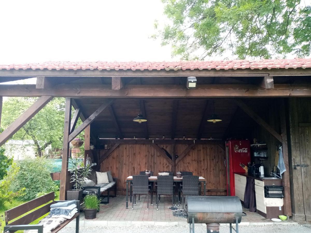 Mija Apartman S Vinnym Sklipkem, Zahradou A Grilem Kájov Exterior photo
