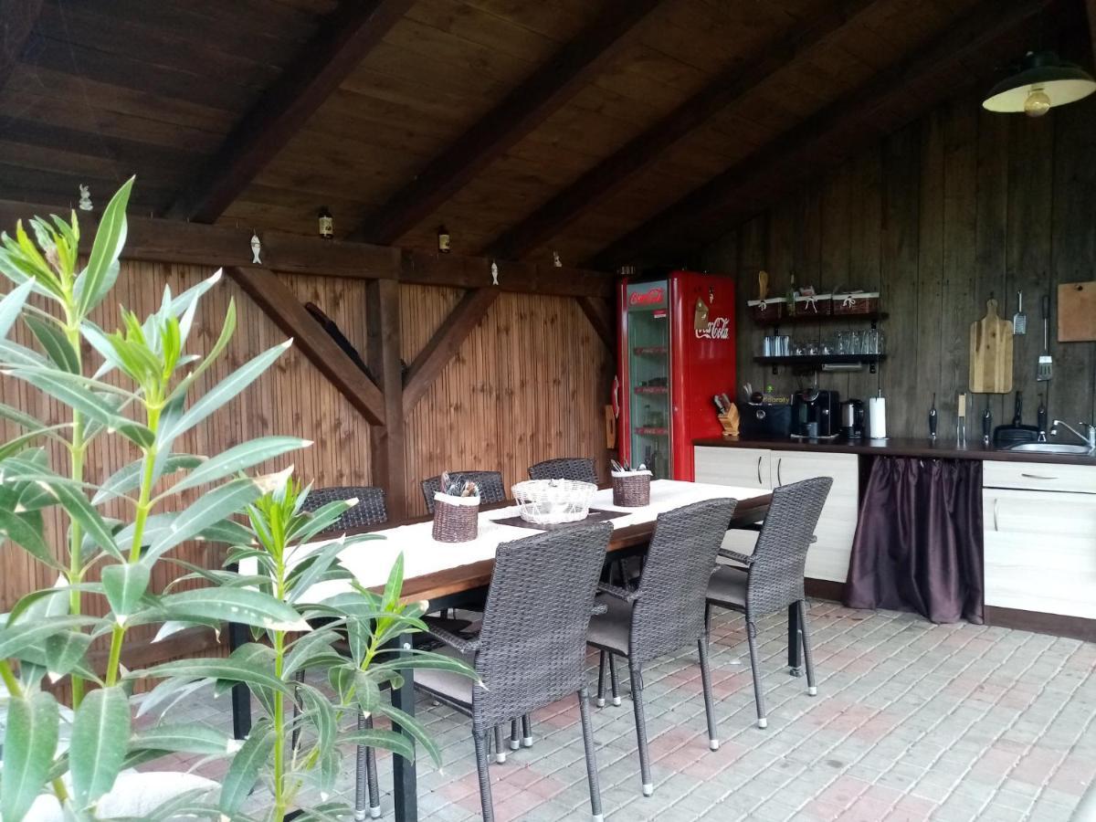 Mija Apartman S Vinnym Sklipkem, Zahradou A Grilem Kájov Exterior photo
