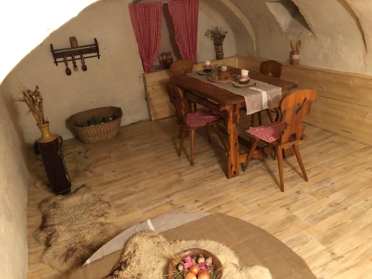 Mija Apartman S Vinnym Sklipkem, Zahradou A Grilem Kájov Exterior photo