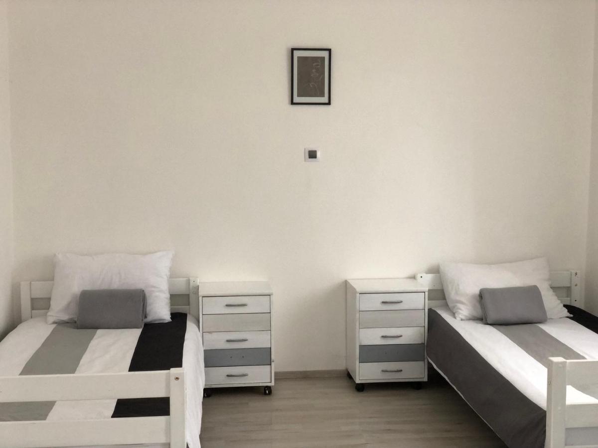 Mija Apartman S Vinnym Sklipkem, Zahradou A Grilem Kájov Exterior photo