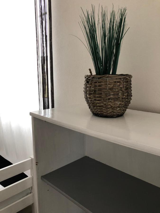Mija Apartman S Vinnym Sklipkem, Zahradou A Grilem Kájov Exterior photo