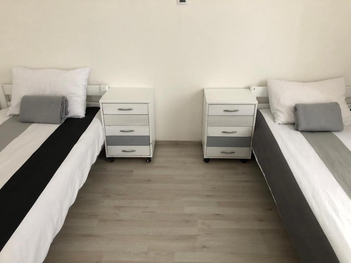 Mija Apartman S Vinnym Sklipkem, Zahradou A Grilem Kájov Exterior photo